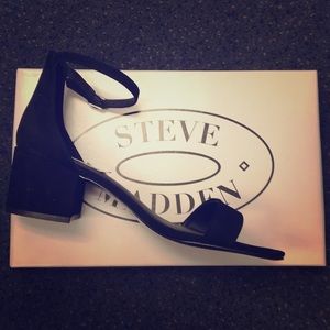 Steve Madden sandals